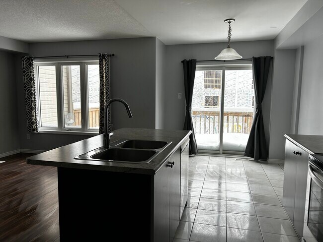 Photo du bâtiment - 54 Butcher Cres