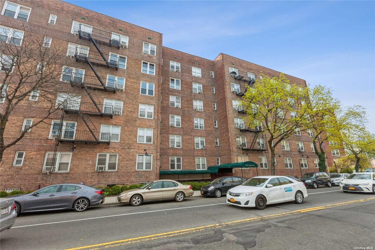 7510 Yellowstone Blvd, Queens, NY 11374 Condo for Rent in Queens, NY