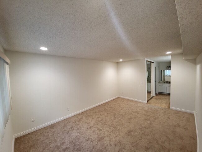 Foto del edificio - 620 N Kenwood St