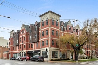 Building Photo - 4234 S Ellis Ave