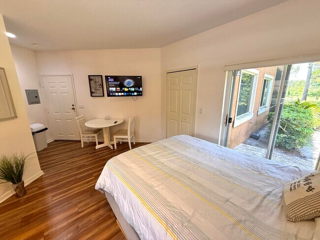 Foto del edificio - 8316 Mulligan Cir