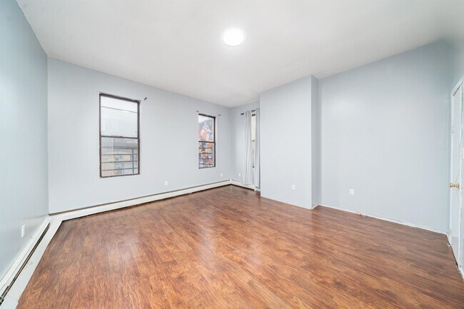 Foto del edificio - 176 Monticello Ave