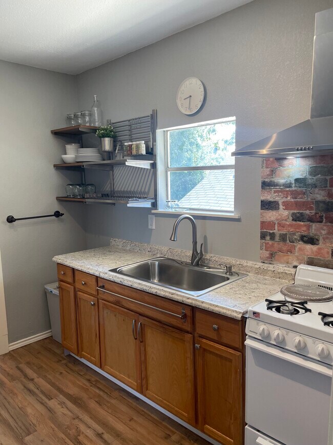 Foto del edificio - 403 Sidney St