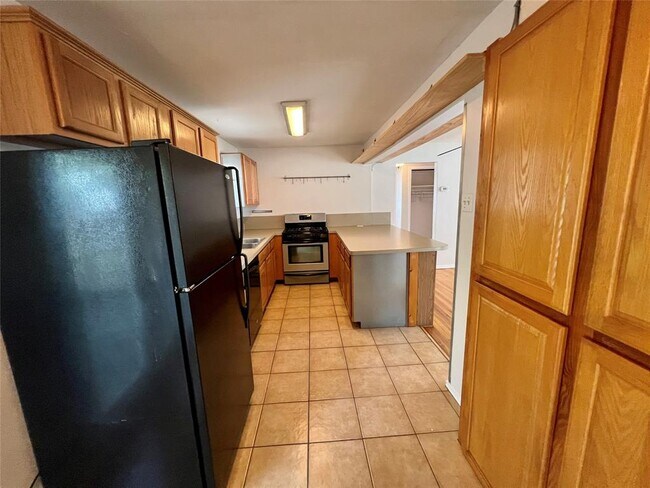 Foto del edificio - 5511 Clay Ave