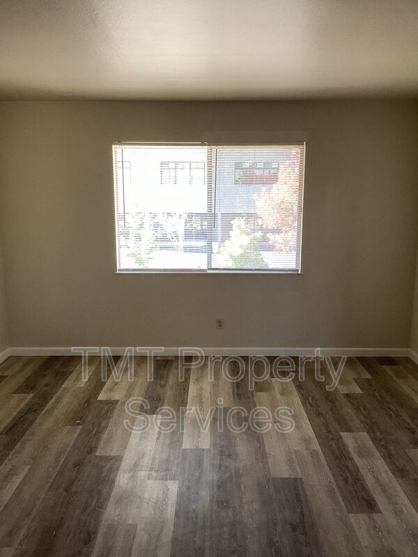 Building Photo - 1728 Richmond St