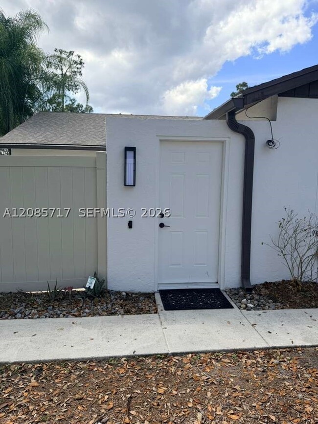 Building Photo - 1350 Periwinkle Pl