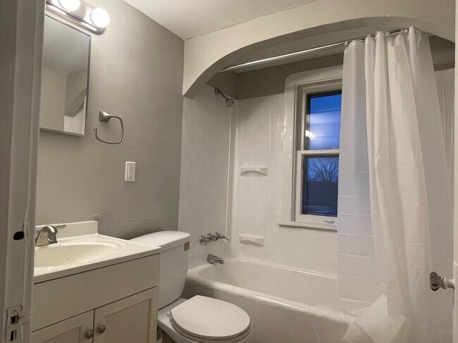 Foto del edificio - 1462 E 175th St