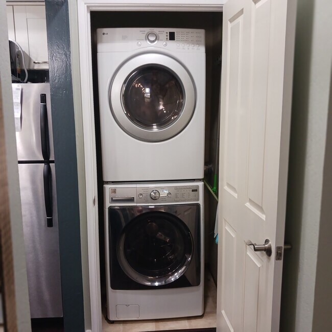 Foto del edificio - 2737 East Ct
