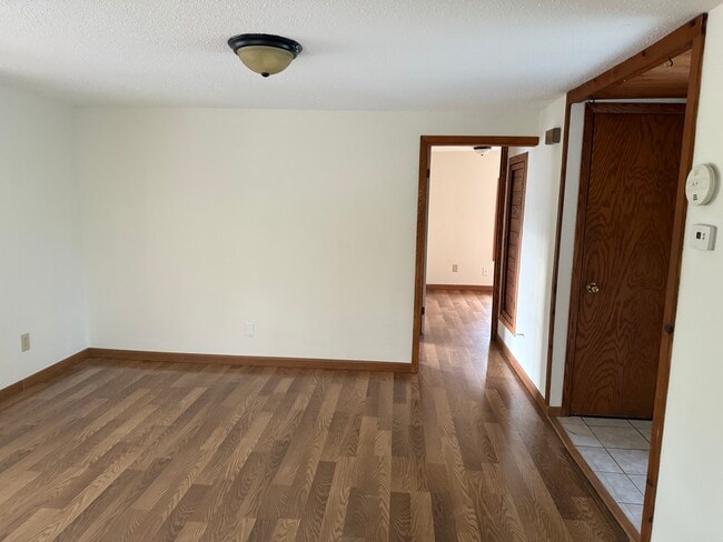 Foto del edificio - 2172 Strongs Ave