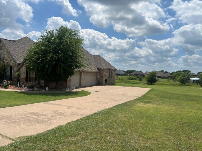 Foto del edificio - 7917 County Rd 1005