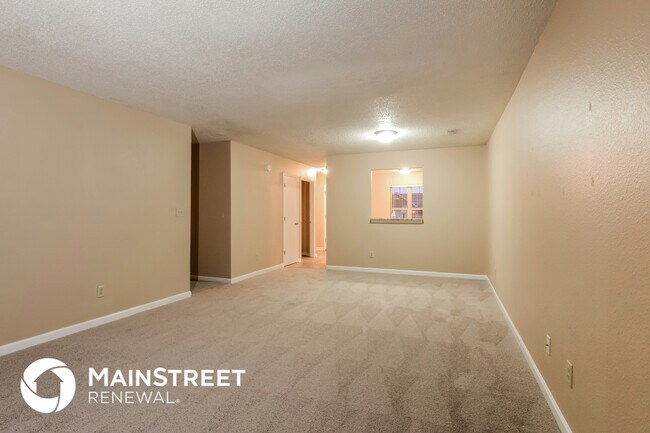 Building Photo - 2110 Historic Oaks Blvd