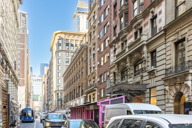 Stratford House Apartments