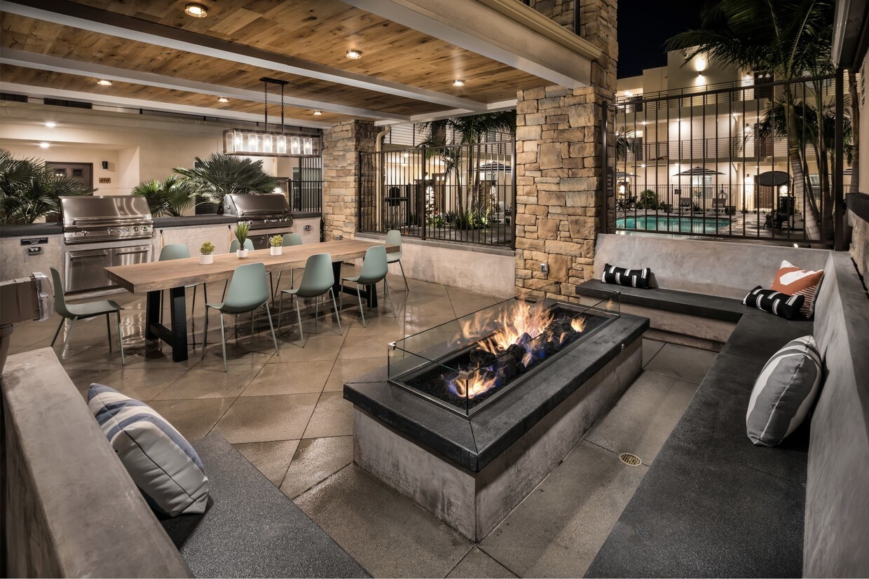 Lincoln West Apartments in Cypress, CA