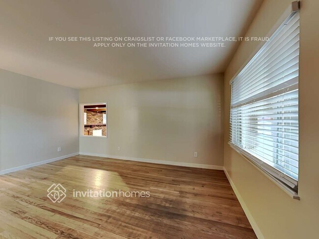 Foto del edificio - 8451 Murietta Ave