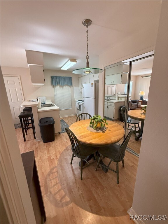 Foto del edificio - 853 SE Mayo Dr