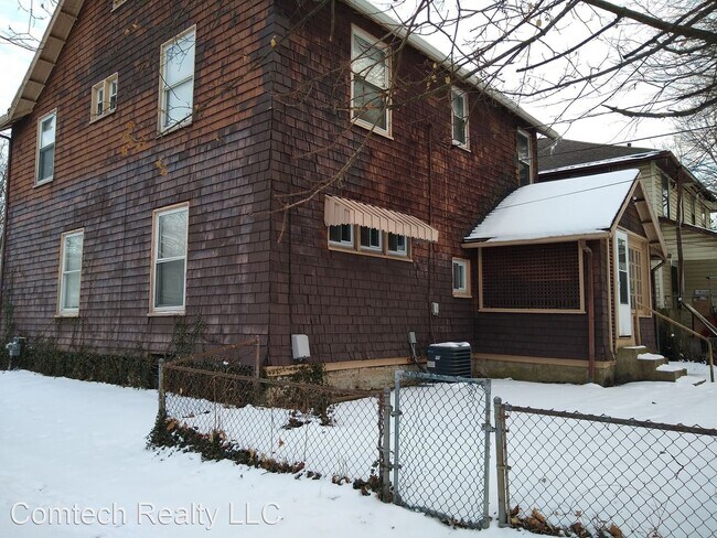 Building Photo - 4 br, 1.5 bath House - 53 Rockwood Avenue