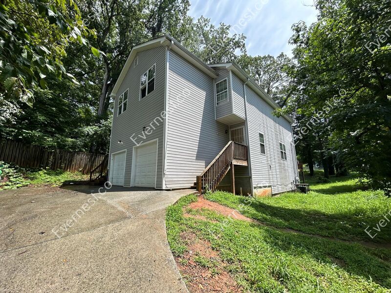 Foto principal - 1519 Joseph E. Boone Blvd NW