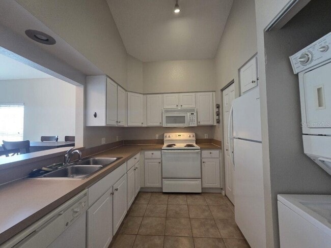 Building Photo - 9158 SW 51st Rd