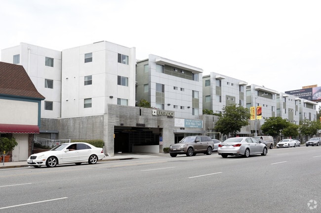 Building Photo - Legado Encino