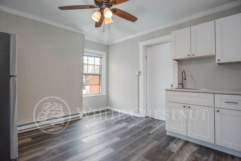 Primary Photo - 80 E Pomfret St