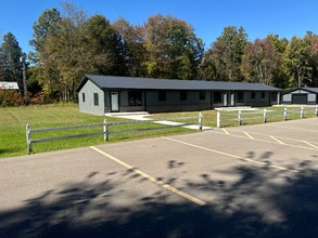 Building Photo - 41000 Harris Rd