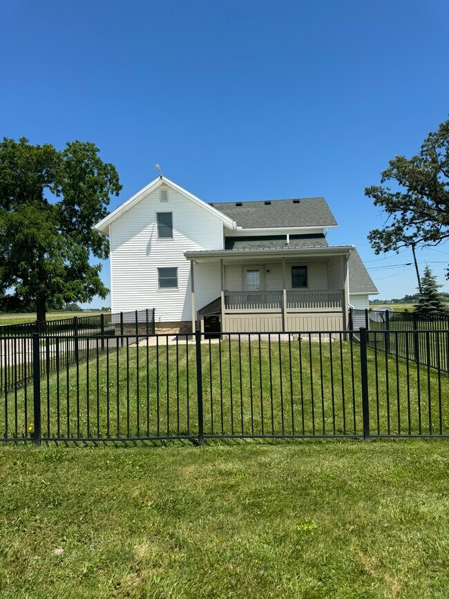 Building Photo - 6421 Samaria Rd