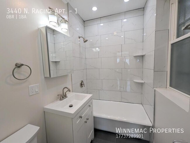 Foto del edificio - 3440 N Racine Ave