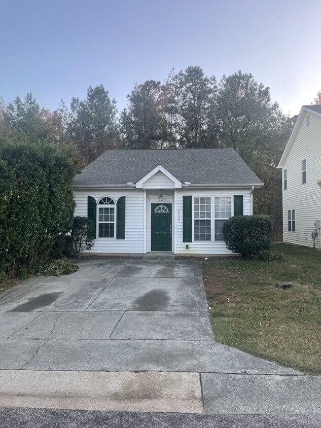 Primary Photo - 3 bd 2 ba Ranch house