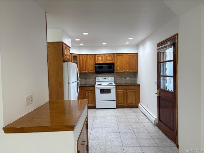 Building Photo - 205 N Greeley Ave