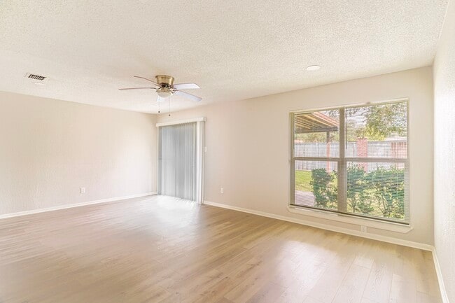 Building Photo - 19414 Leafwood Ln