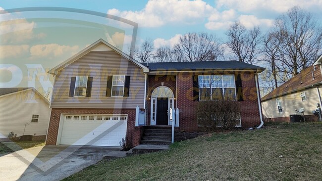 Building Photo - 1600 Cedar Springs Cir