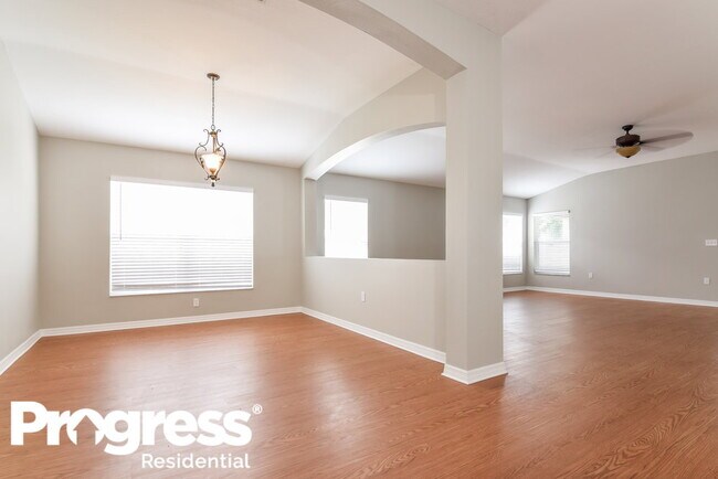Building Photo - 35153 Meadow Reach Dr