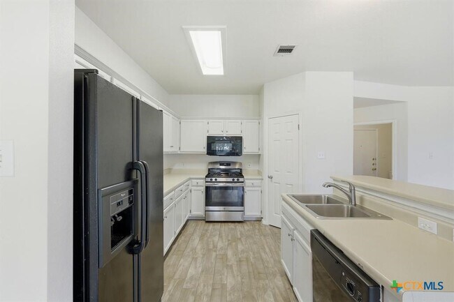 Building Photo - 1005 Rolling Ridge Dr