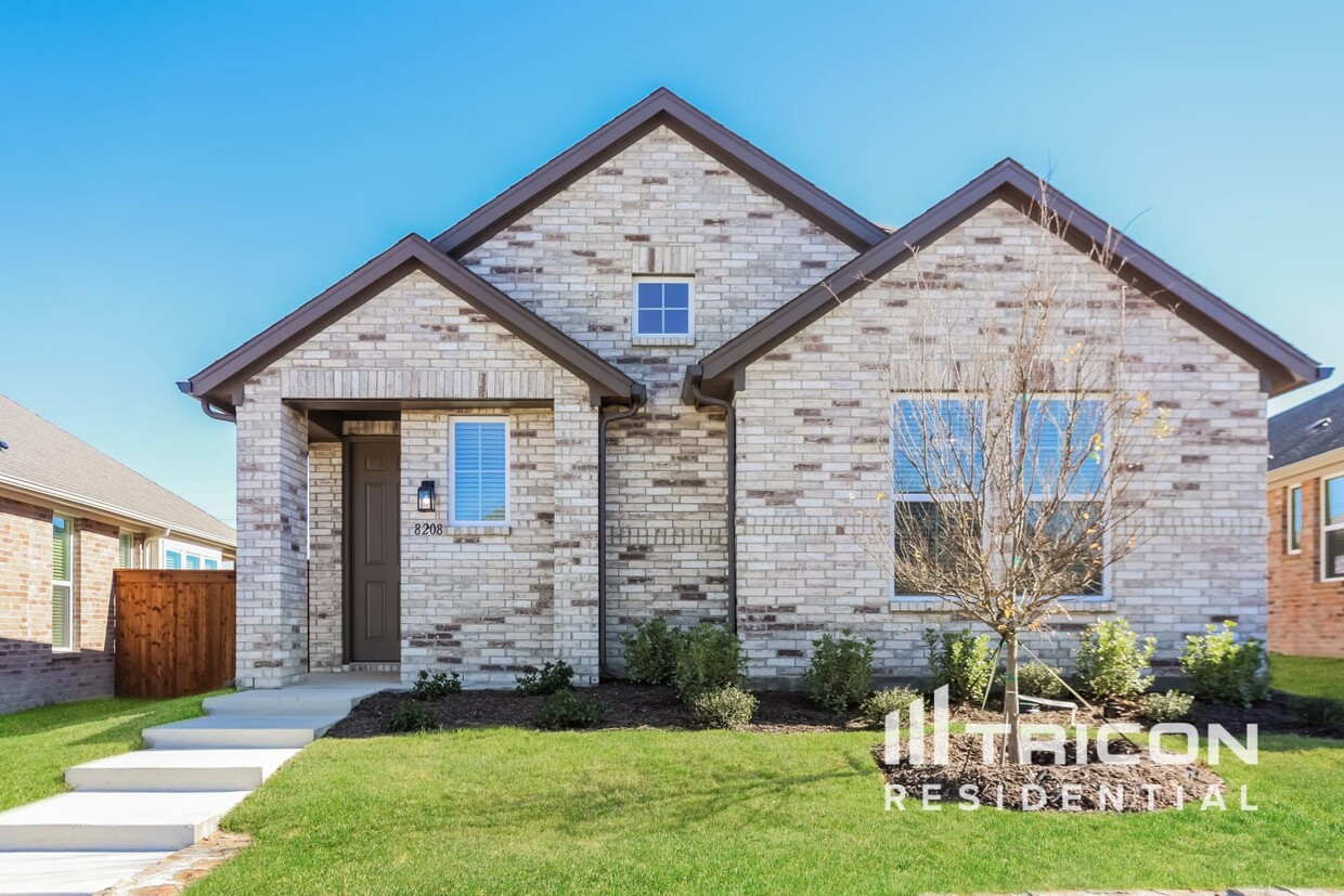 Primary Photo - 8208 Howell Oak Dr