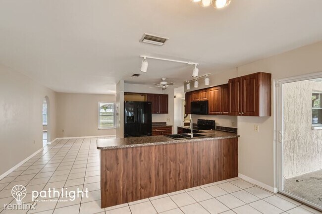 Building Photo - 3 br, 2 bath House - 1458 Hathaway Ave UNIT