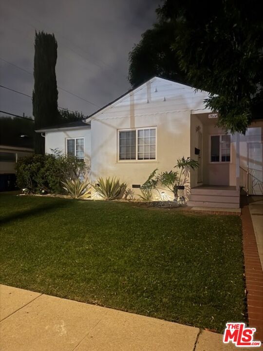 Foto del edificio - 17600 Bromley St