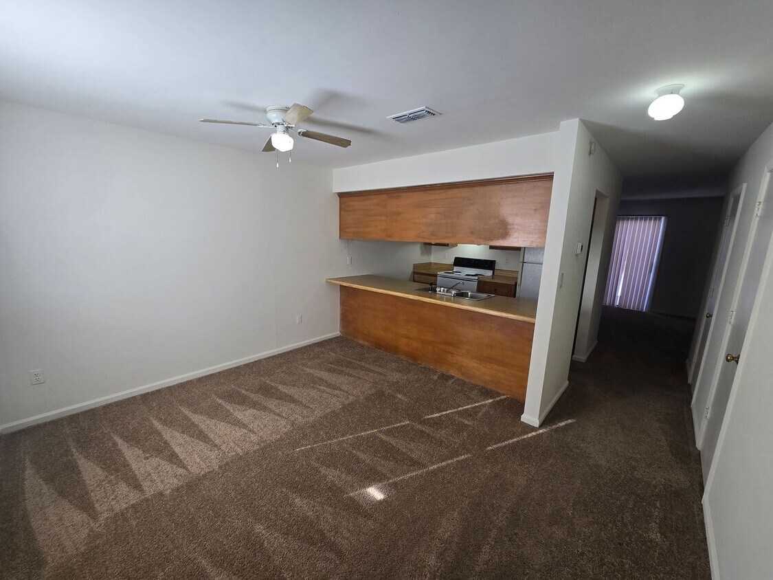 Foto del edificio - Prince George Commons Townhomes