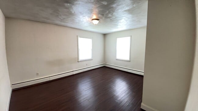 Building Photo - 315 Reynolds Ave