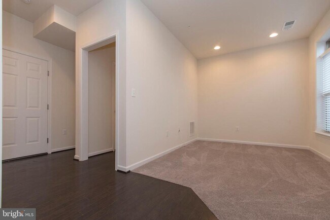 Foto del edificio - 14337 Potomac Heights Ln