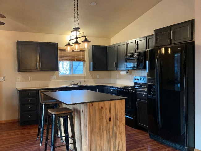 Building Photo - 3916 Eagles Nest Dr