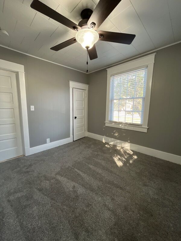 Building Photo - 231 N 28th St