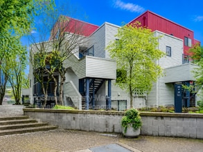 Building Photo - 720 NW Naito Pkwy