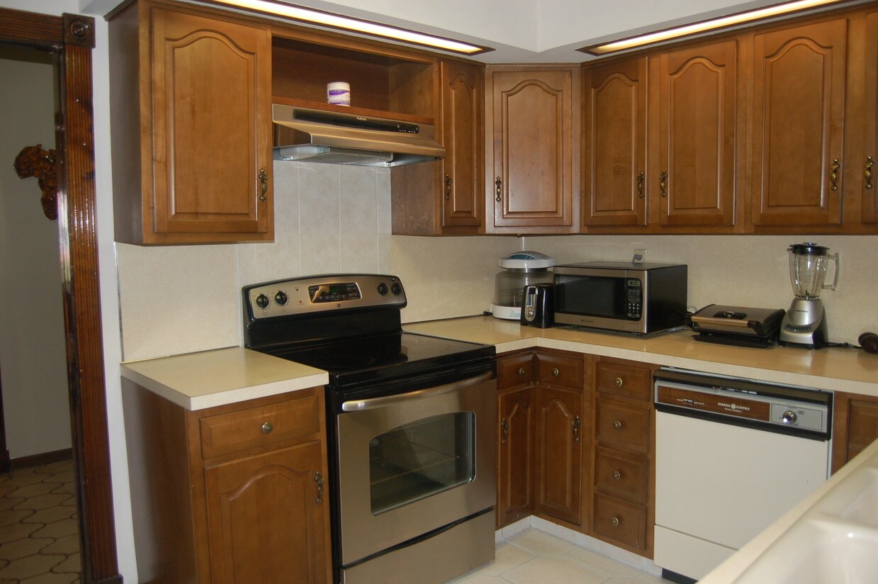 Primary Photo - 301 Browning Ln