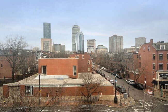 Building Photo - 676 Tremont St