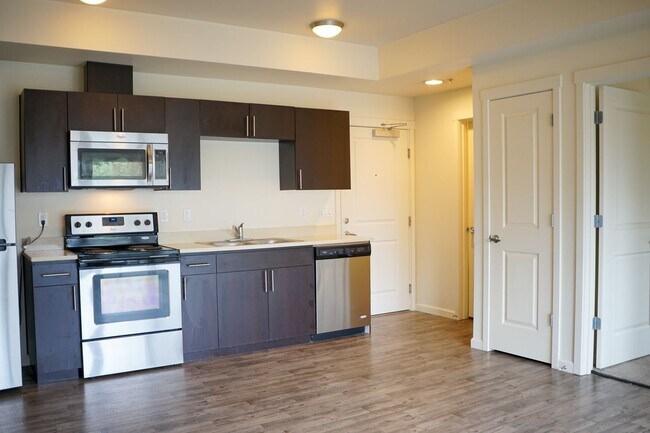 Foto del edificio - Great 1 Bdr w/Washer/Dryer, Private Balcony + SUMMER SAVINGS!