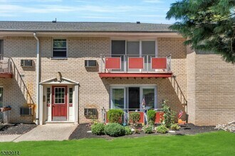 Building Photo - 358 Hoover Ave
