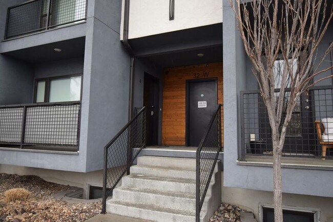 Building Photo - 32 W 1700 S