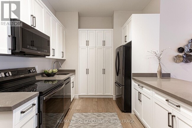 Photo du bâtiment - 847 Development Dr