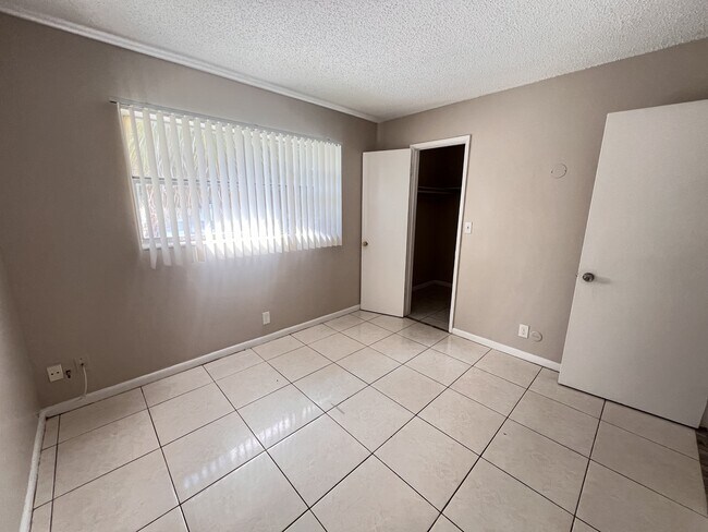 Foto del edificio - 1200 SW 50th Ave