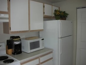 Building Photo - 6360 Aragon Way